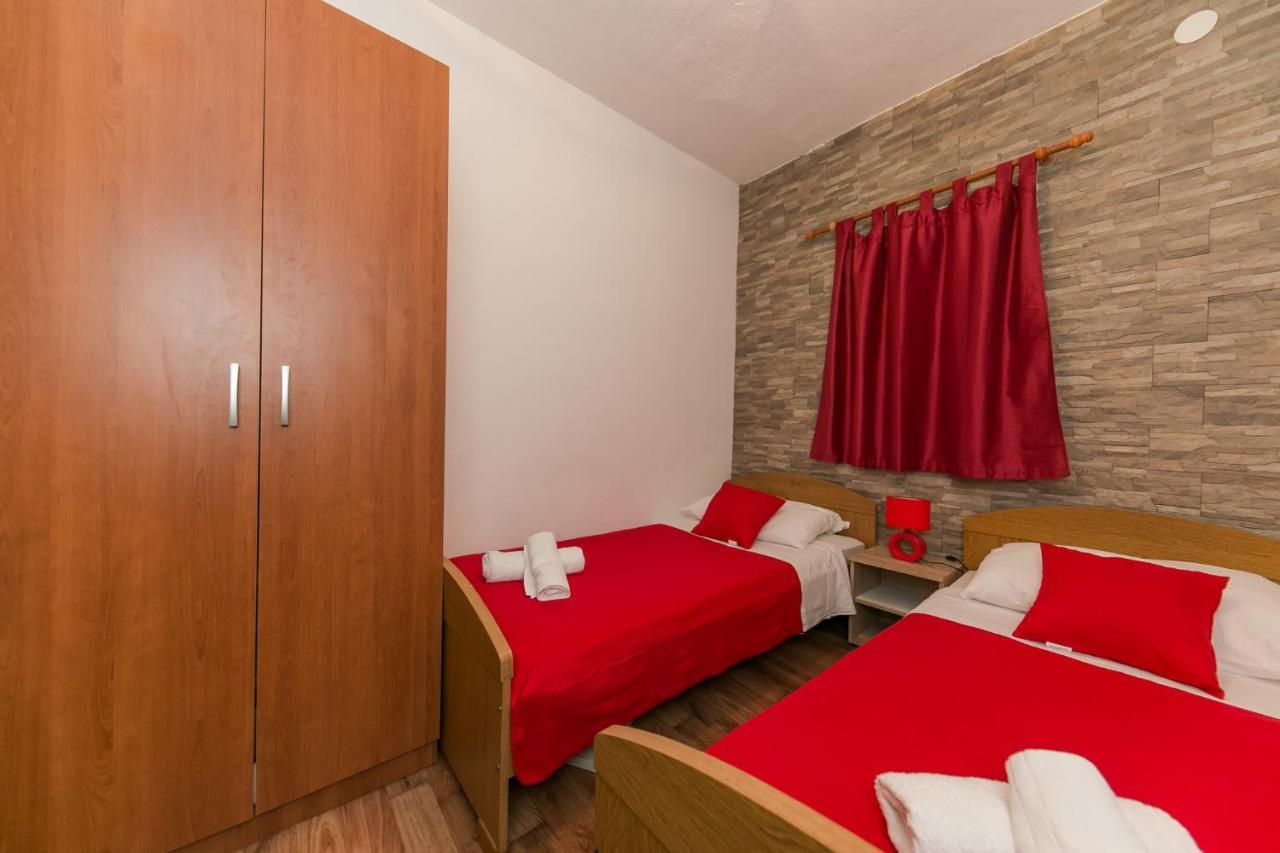 Apartments Vukman Trogir Exterior photo